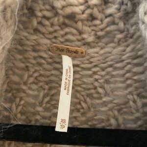 Long knit brown/tan open sweater